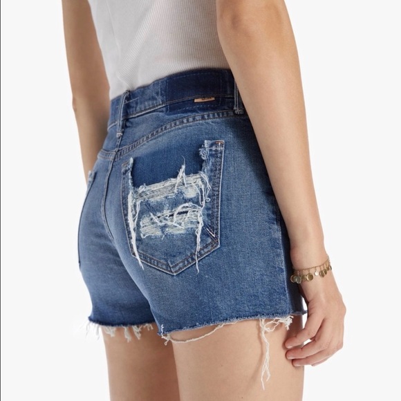 MOTHER Pants - MOTHER Dutchie Short Fray Jean Shorts Size 27 (fits like 26)
